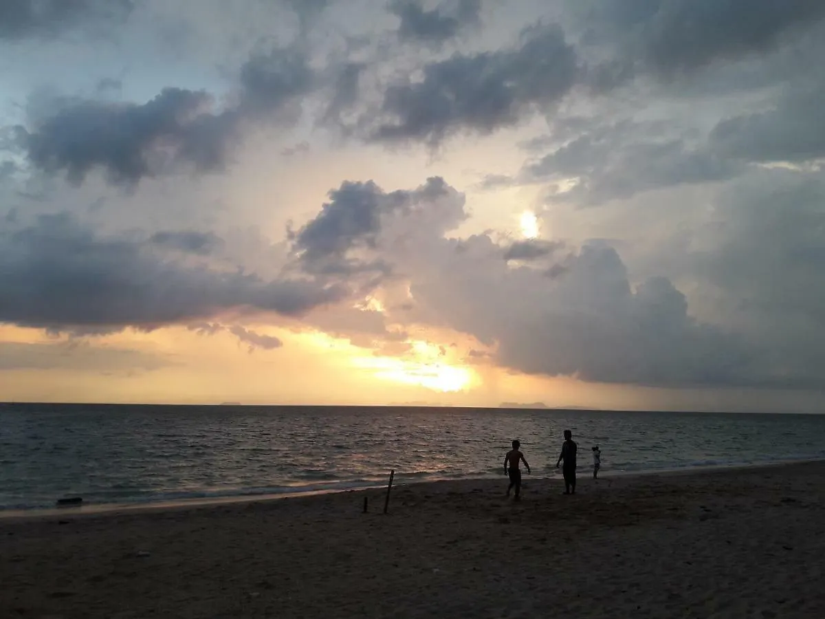 Bluesky Beach Bungalows Ko Lanta Thailand